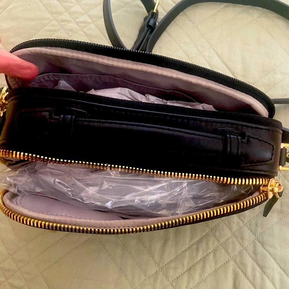 Tumi black leather small crossbody